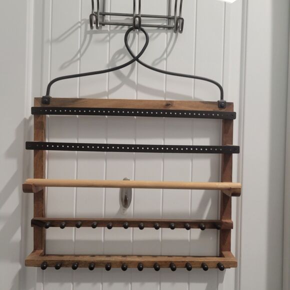 Pottery Barn Farmhouse Boho Wall Mounted Space Saving Jewelry Organizer Mango - Picture 1 of 16